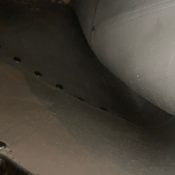 Calvin Klein - Picture 2 of 2